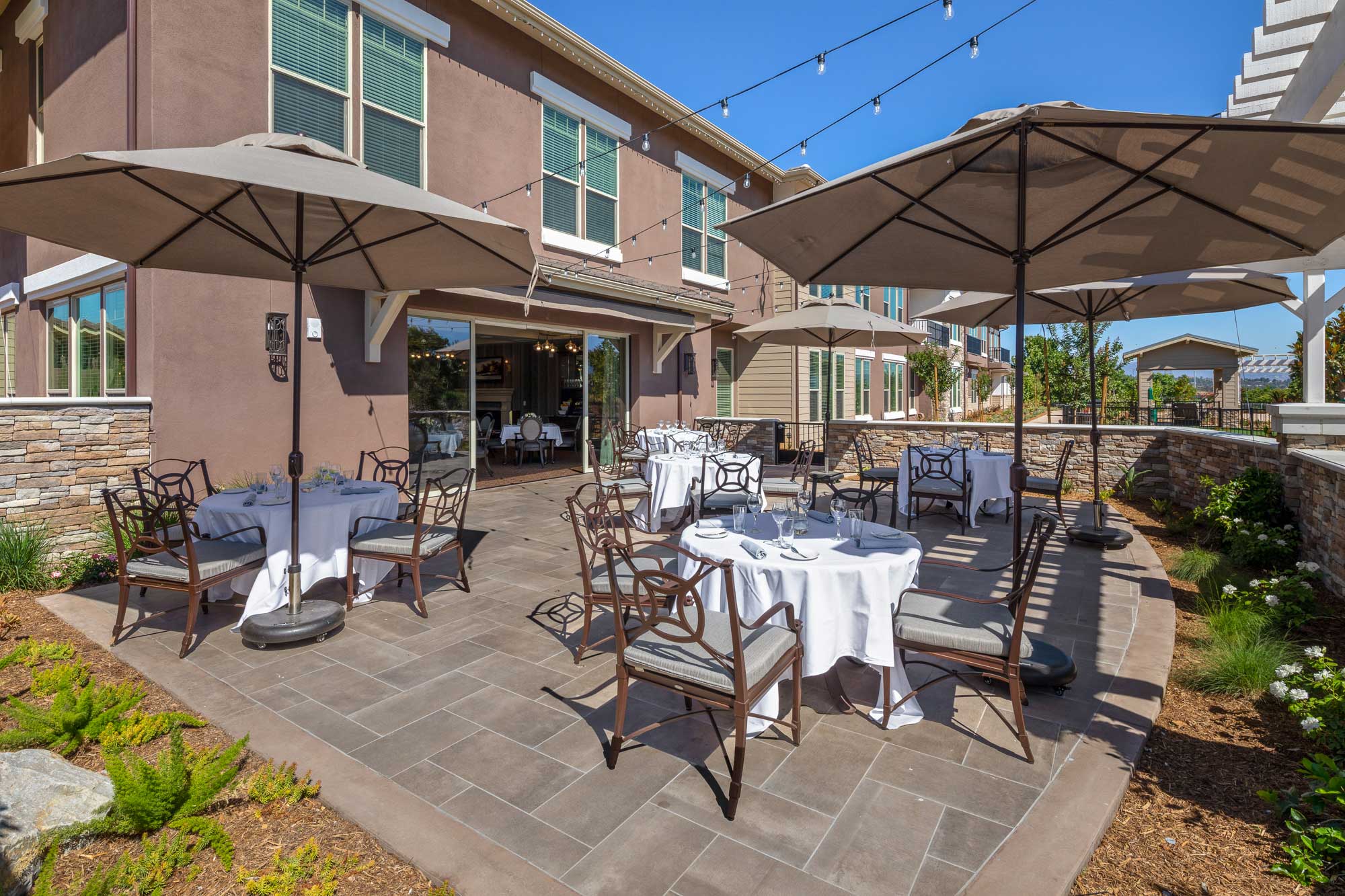 Oakmont of Valencia, Santa Clarita, CA 14