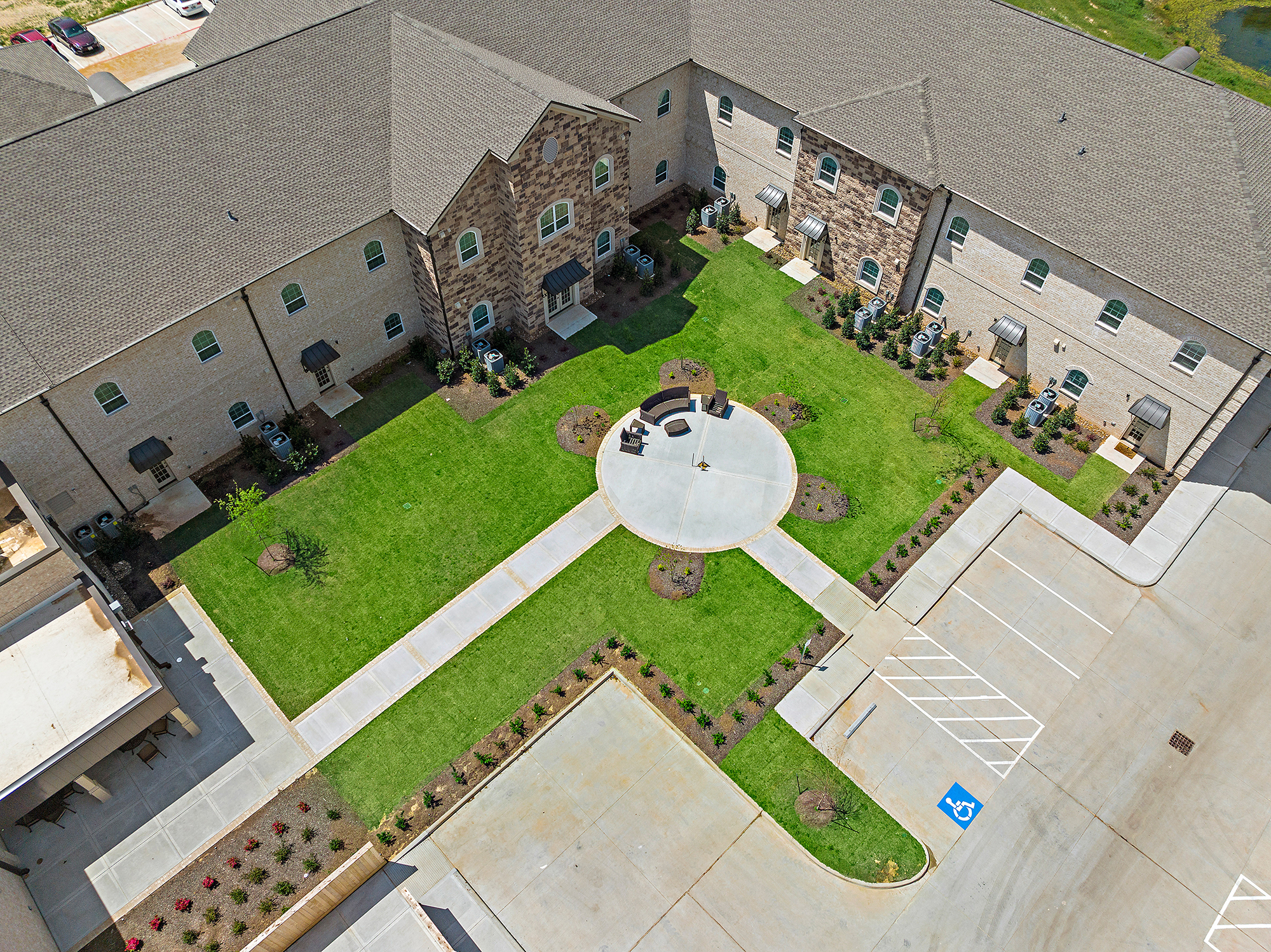Worthington Manor, Conroe, TX 5