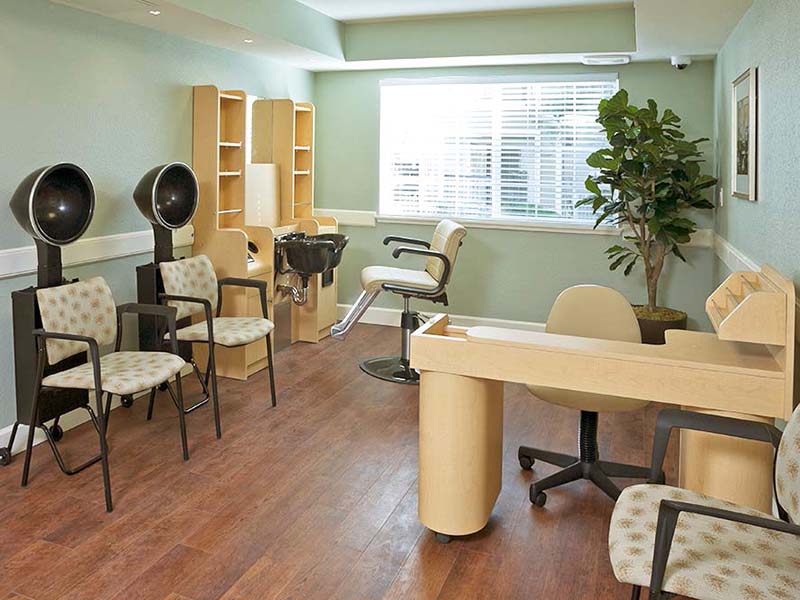 Atria Covell Gardens, Davis, CA 6