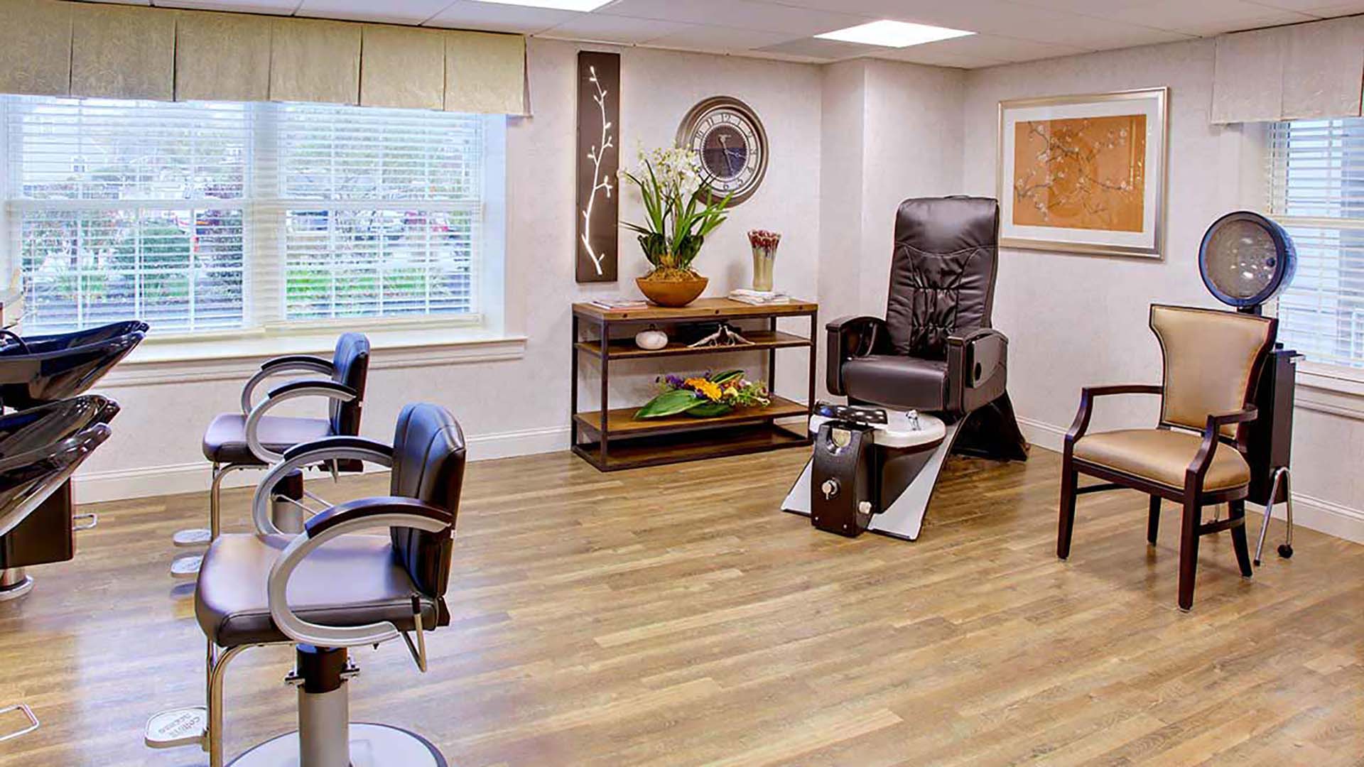 Atria Woodbriar Park, Falmouth, MA 13