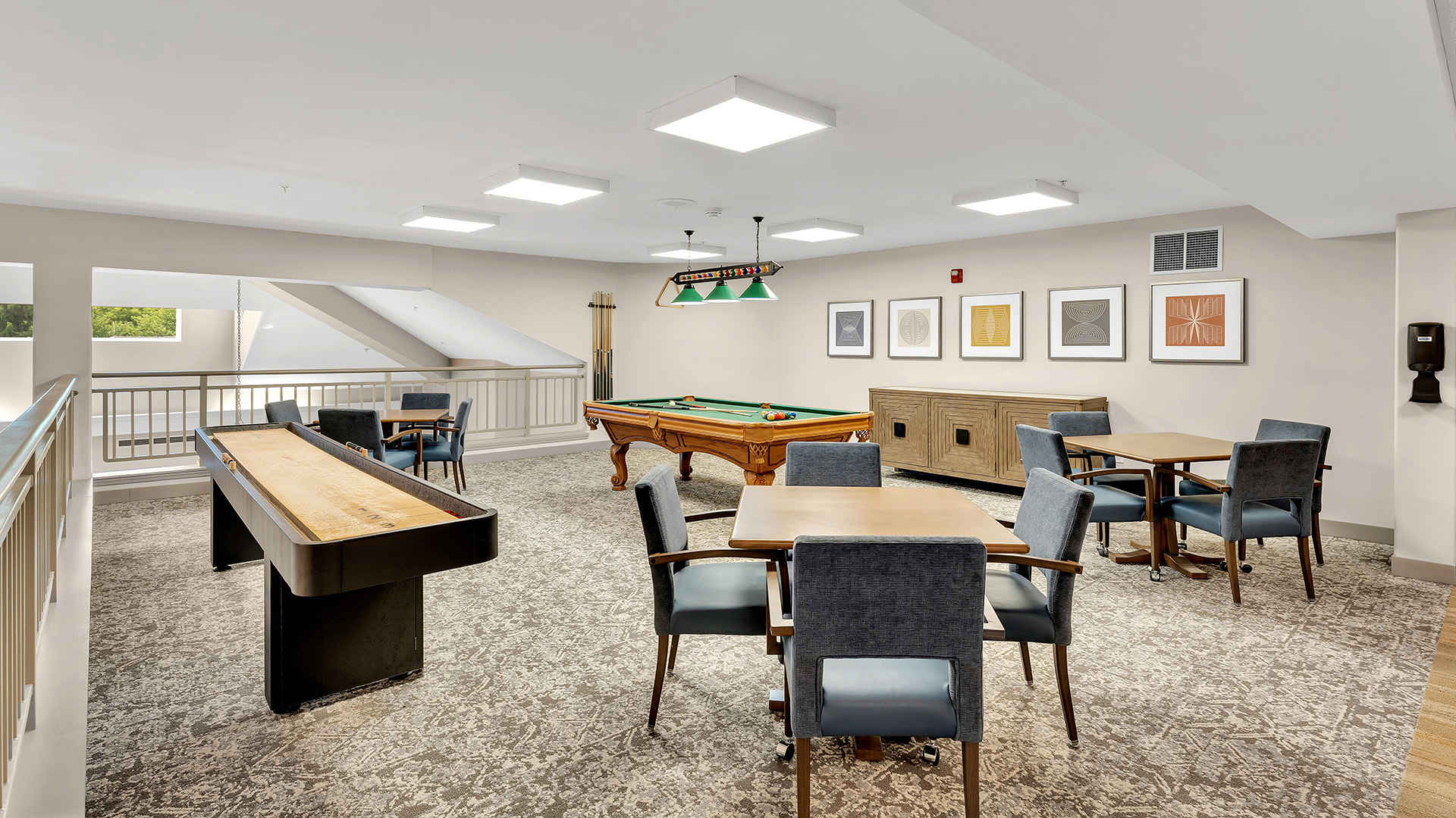 Holiday Blue Water Lodge 9