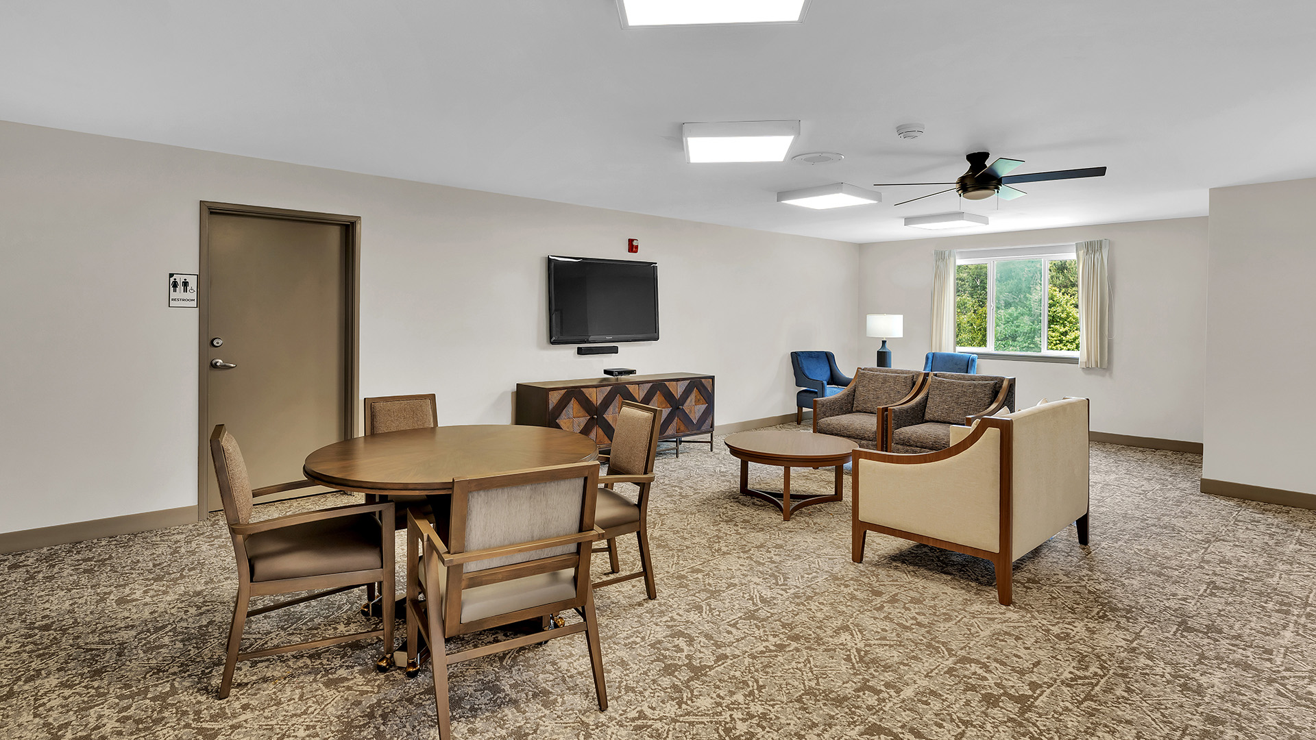 Holiday Blue Water Lodge 12