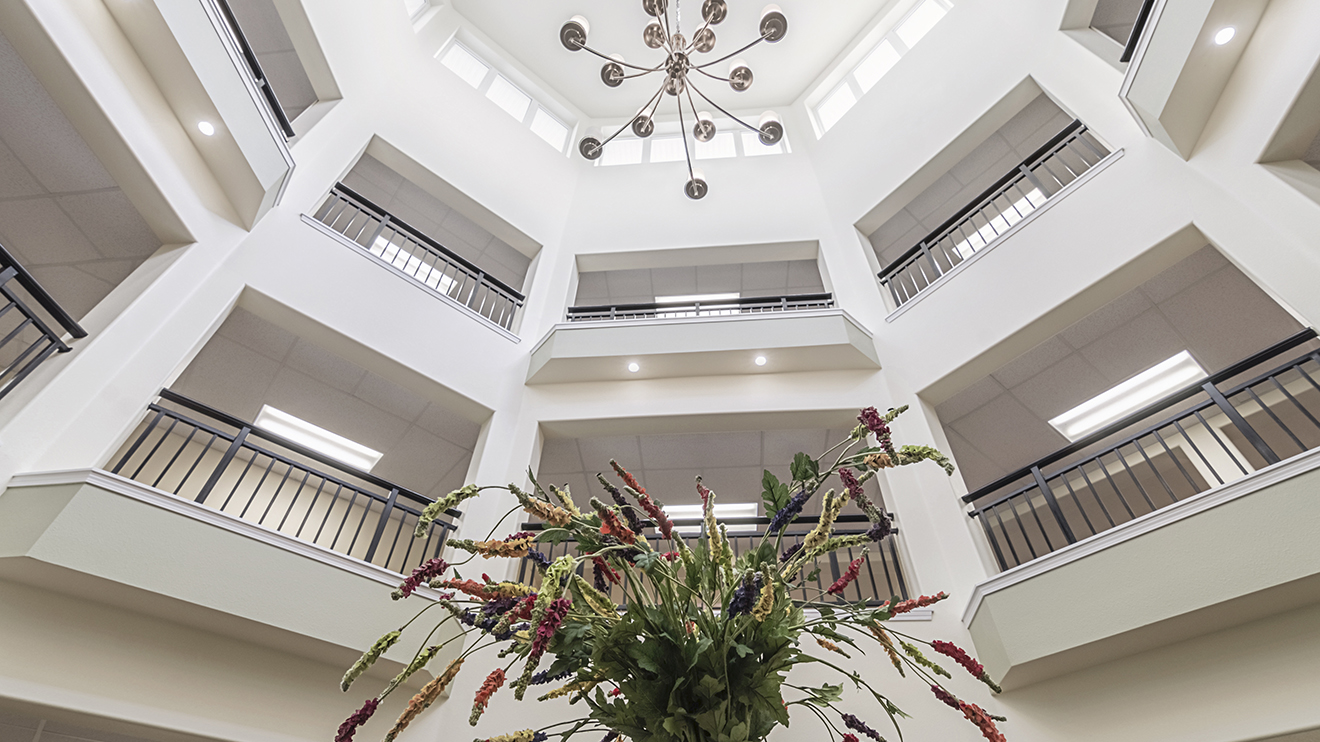 Holiday Greenwood Terrace, Lenexa, KS 4