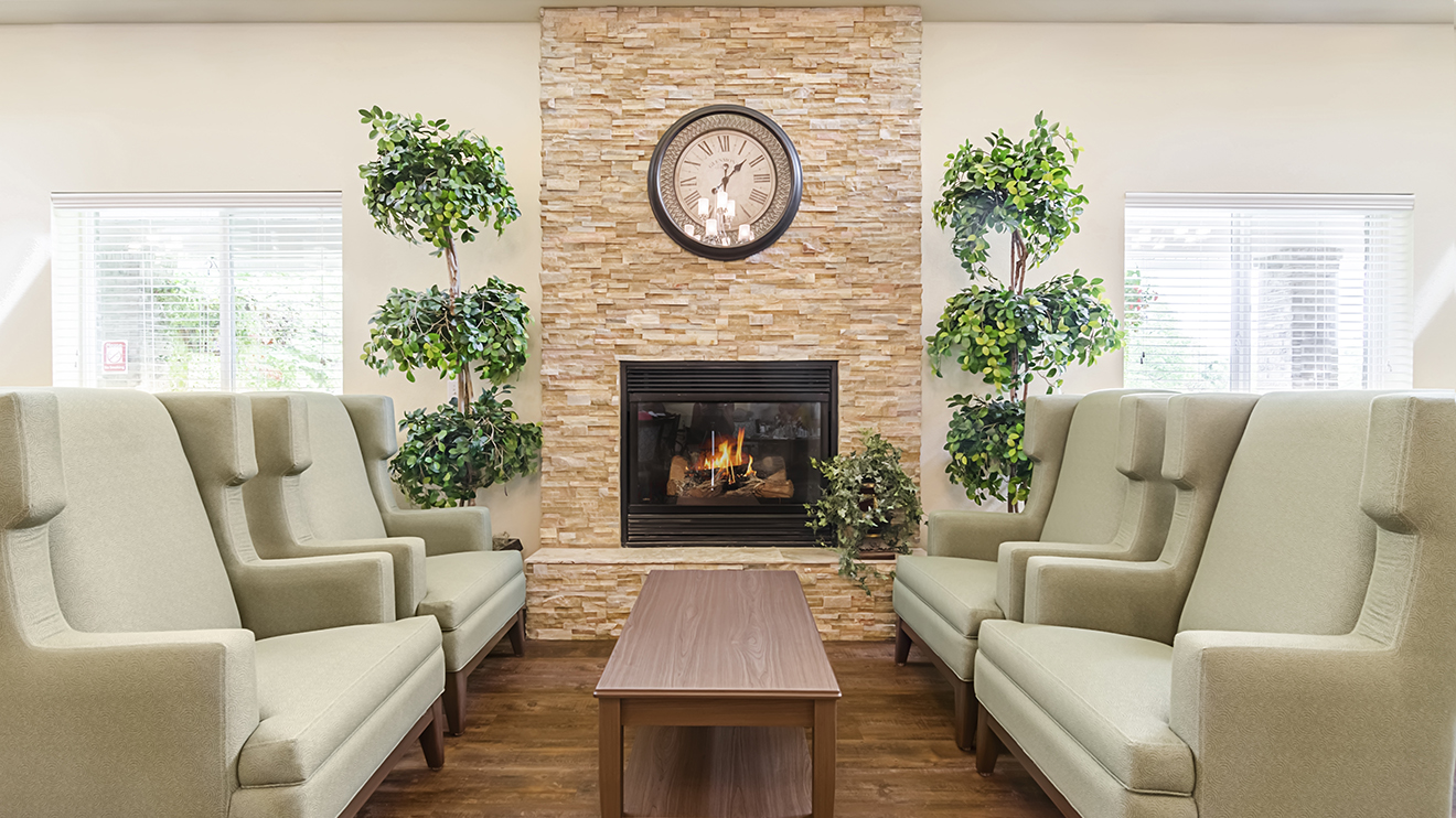 Holiday Greenwood Terrace, Lenexa, KS 8