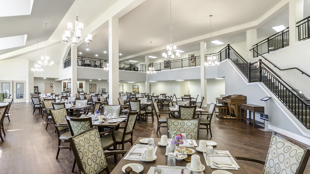 Holiday Greenwood Terrace, Lenexa, KS 11