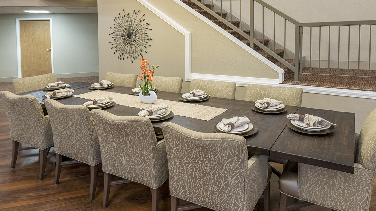 Holiday Redwood, Napa, CA 5