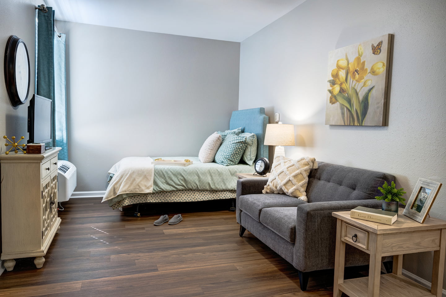 The Renaissance of Florence, Florence, AL 15