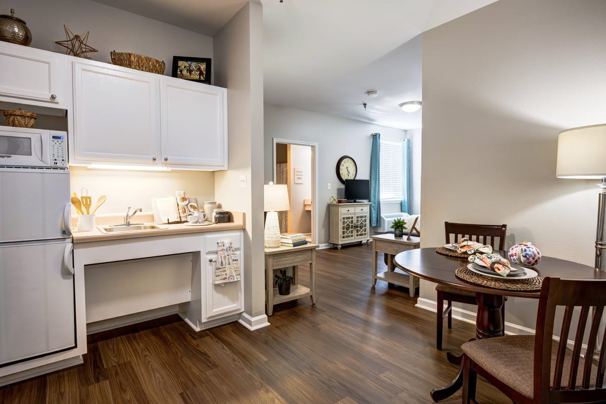 The Renaissance of Florence, Florence, AL 17