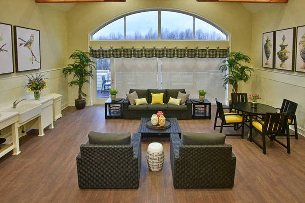 Rose Senior Living Avon, Avon, OH 14