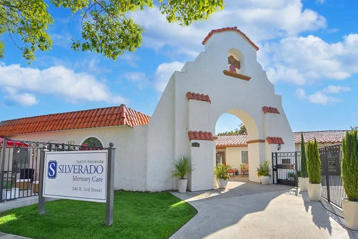 Silverado Tustin Hacienda Memory Care Community, Tustin, CA 2