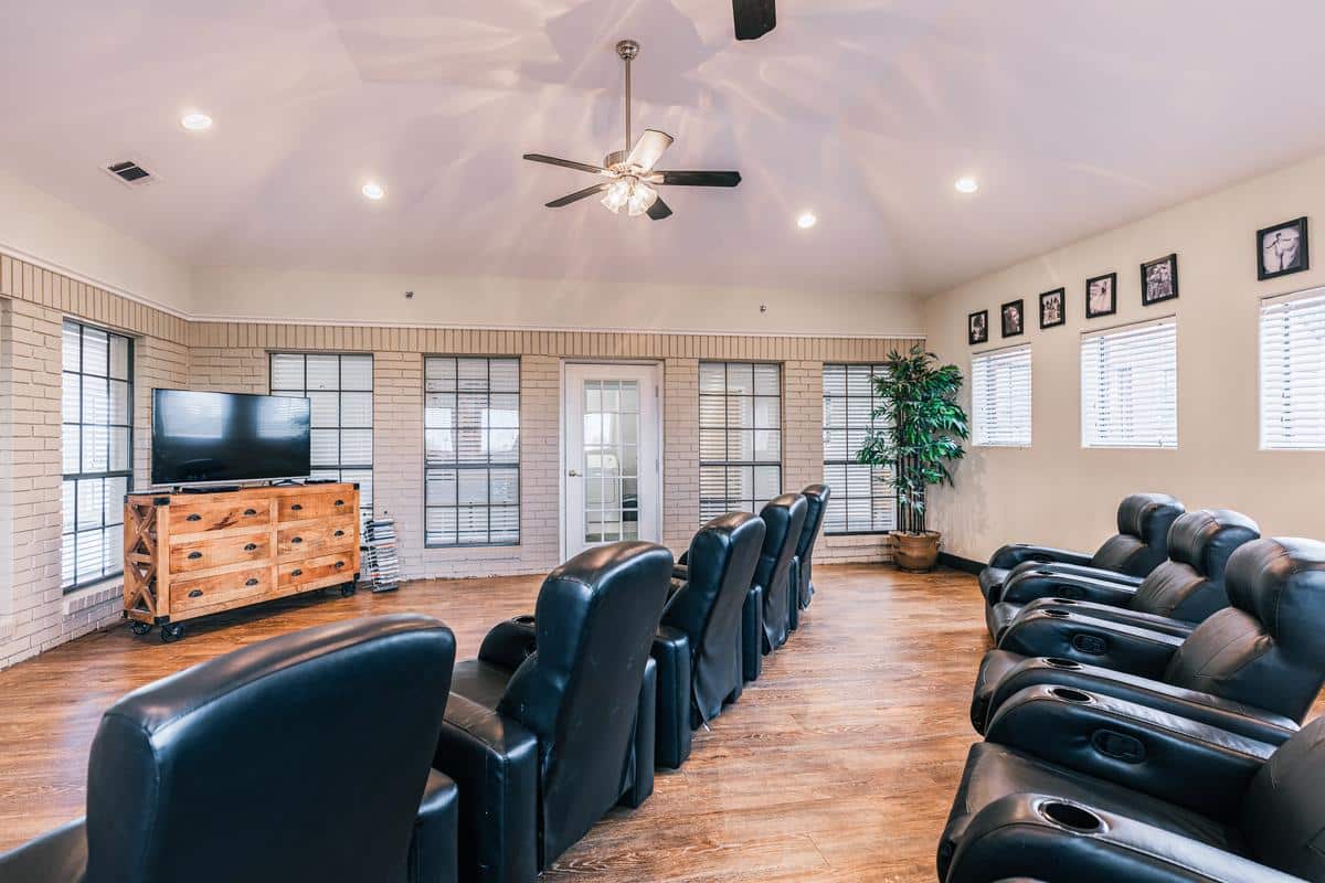 Valley View Senior Living, Harlingen, TX 38