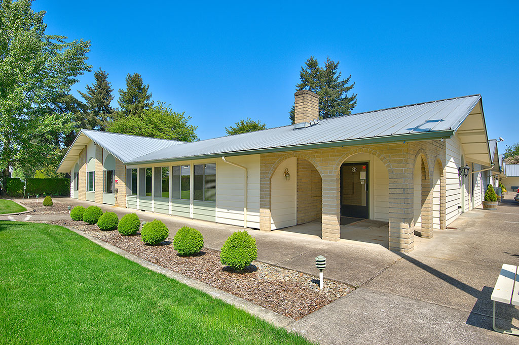 Jefferson Lodge Memory Care Community, Dallas, OR 3