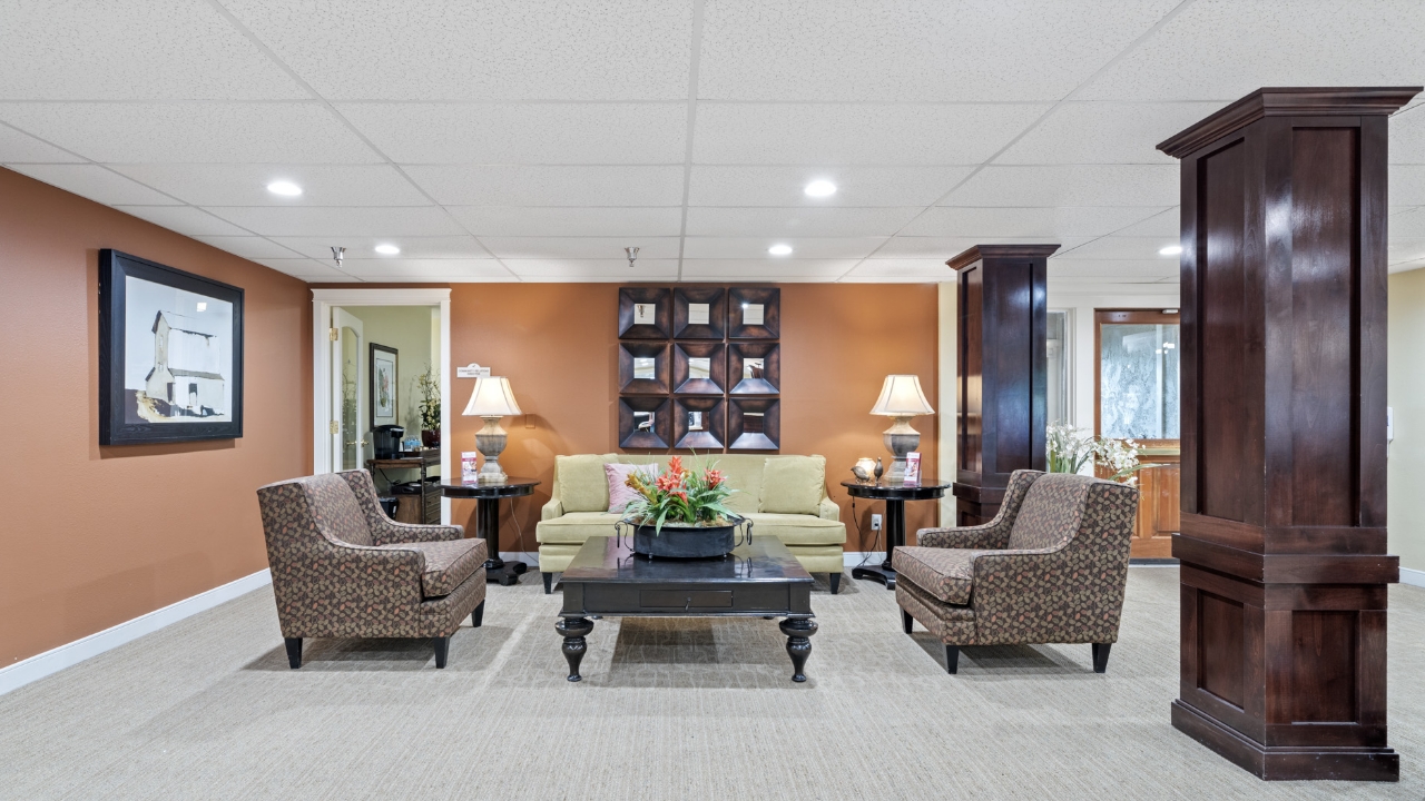 Photo inspiration: Individual Luxury Apartments With Memory Care Reference: Royalton Place Assisted Living And Memory Care Milwaukie Or