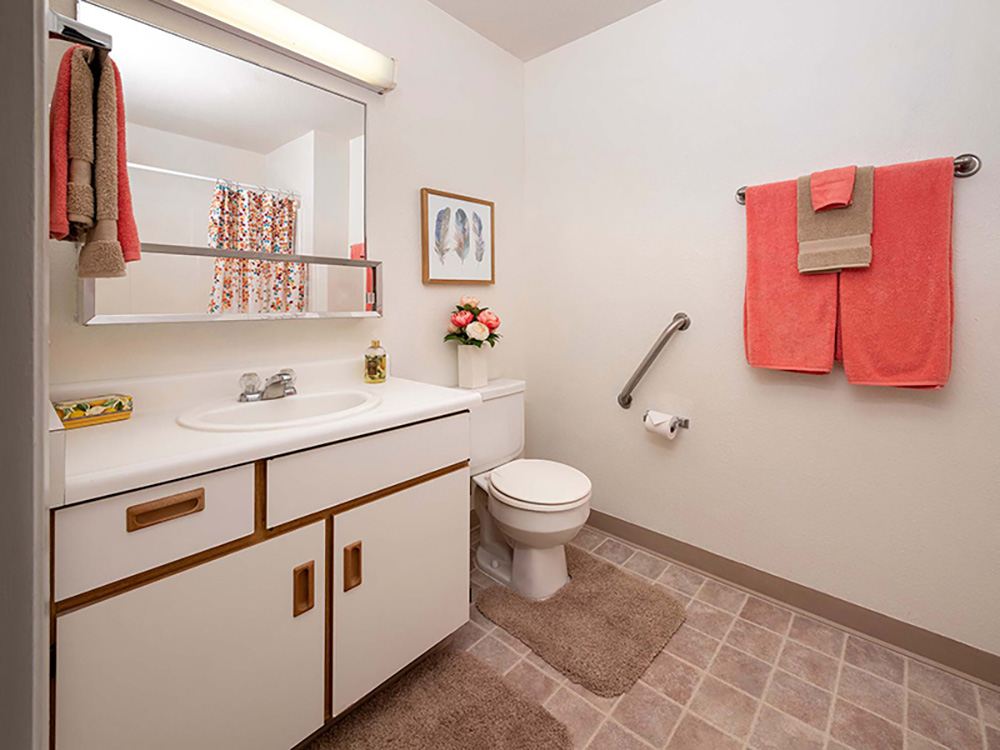 Holiday Warburton Place, Santa Clara, CA 2