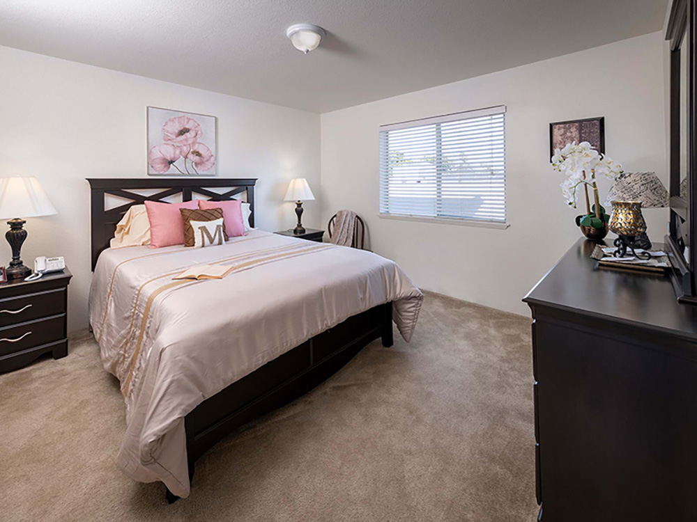 Holiday Warburton Place, Santa Clara, CA 3