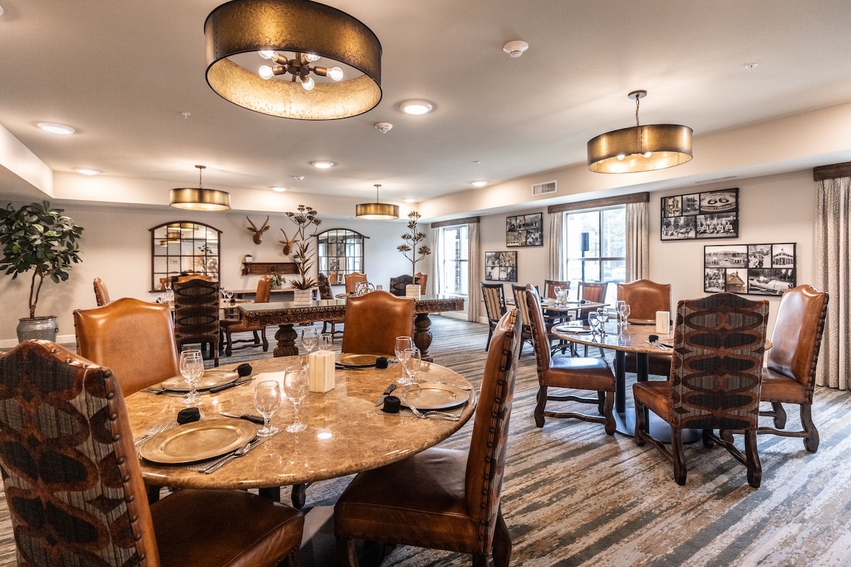 The Bluffs of Flagstaff Senior Living, Flagstaff, AZ 41