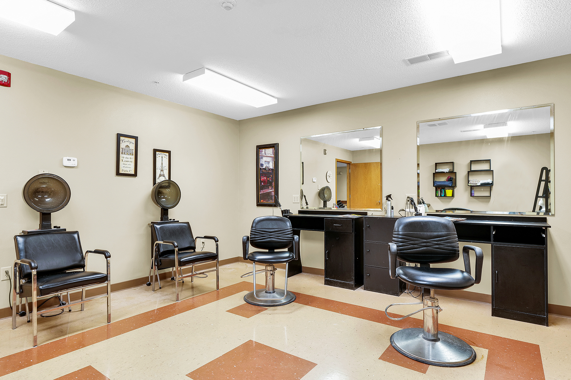 The Glenwood Assisted Living of Mahomet, Mahomet, IL 38