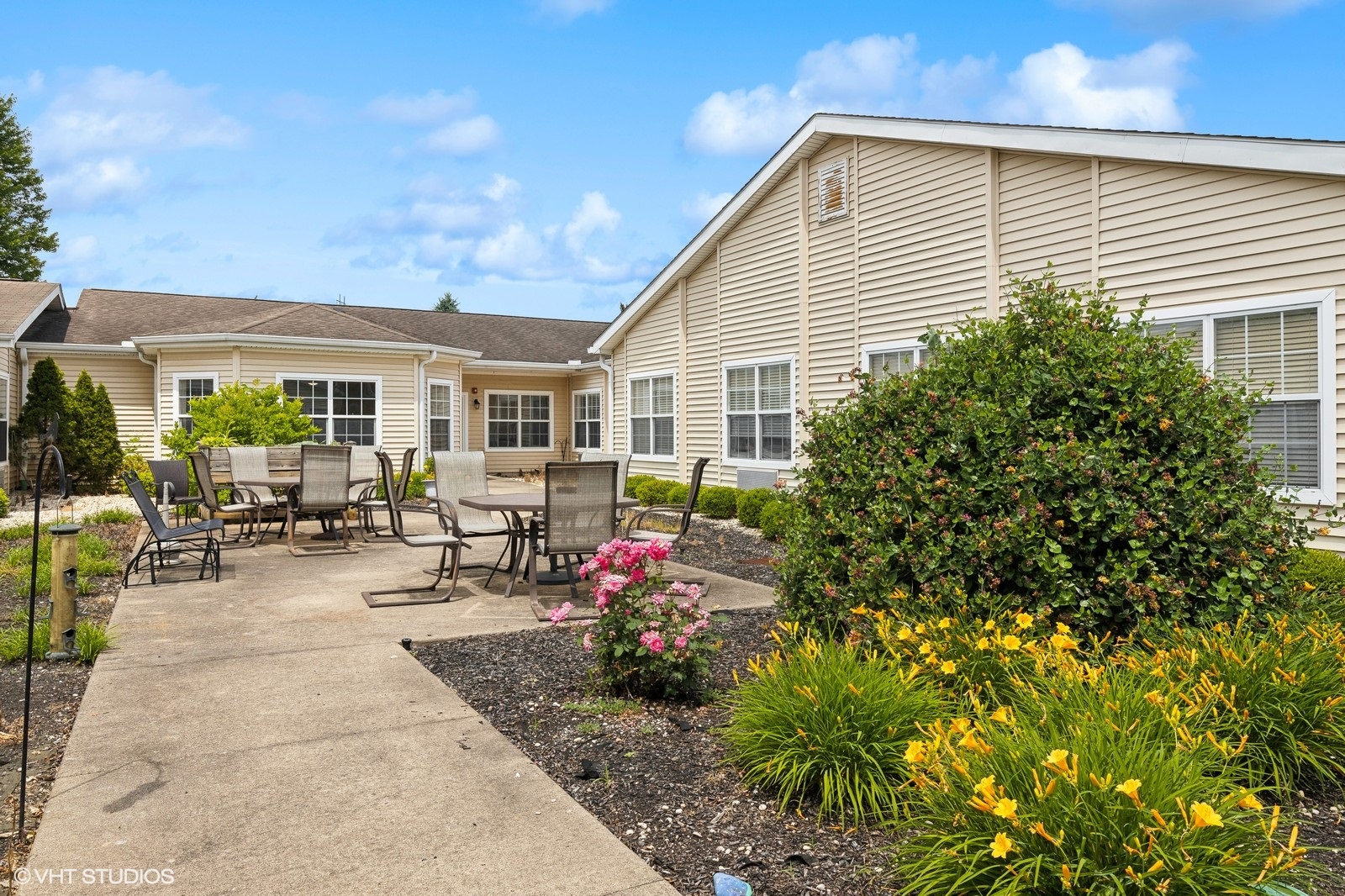 Clay Gardens Place, Zanesville, OH 18