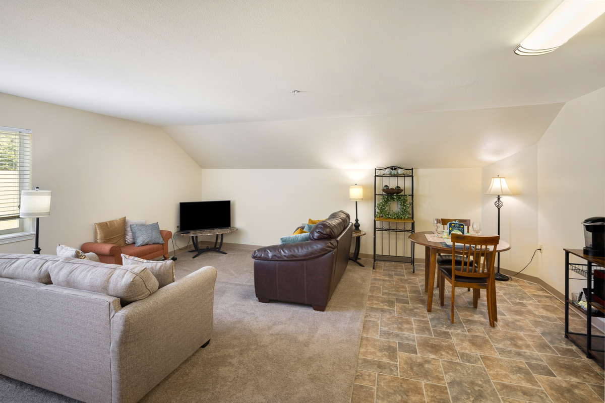 Beò of Jackson, Jackson, TN 4