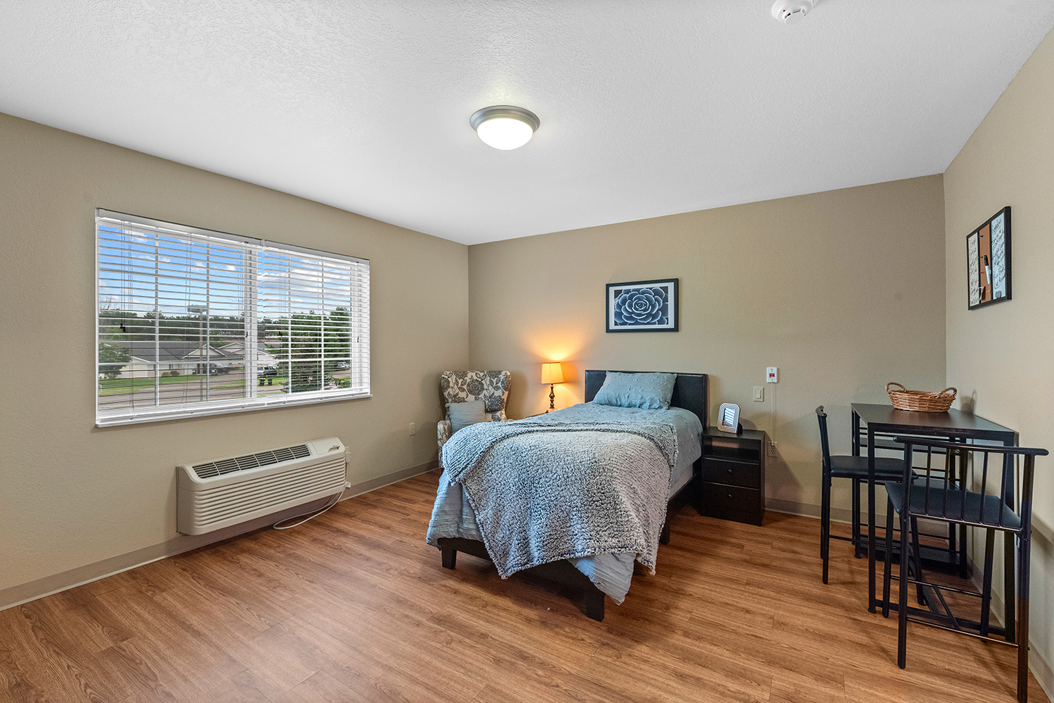 Oaks Gardens Place, Altoona, WI 16