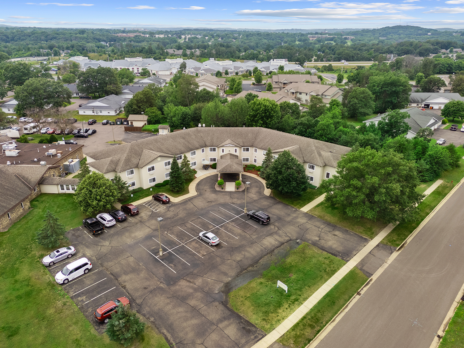Oaks Gardens Place, Altoona, WI 24