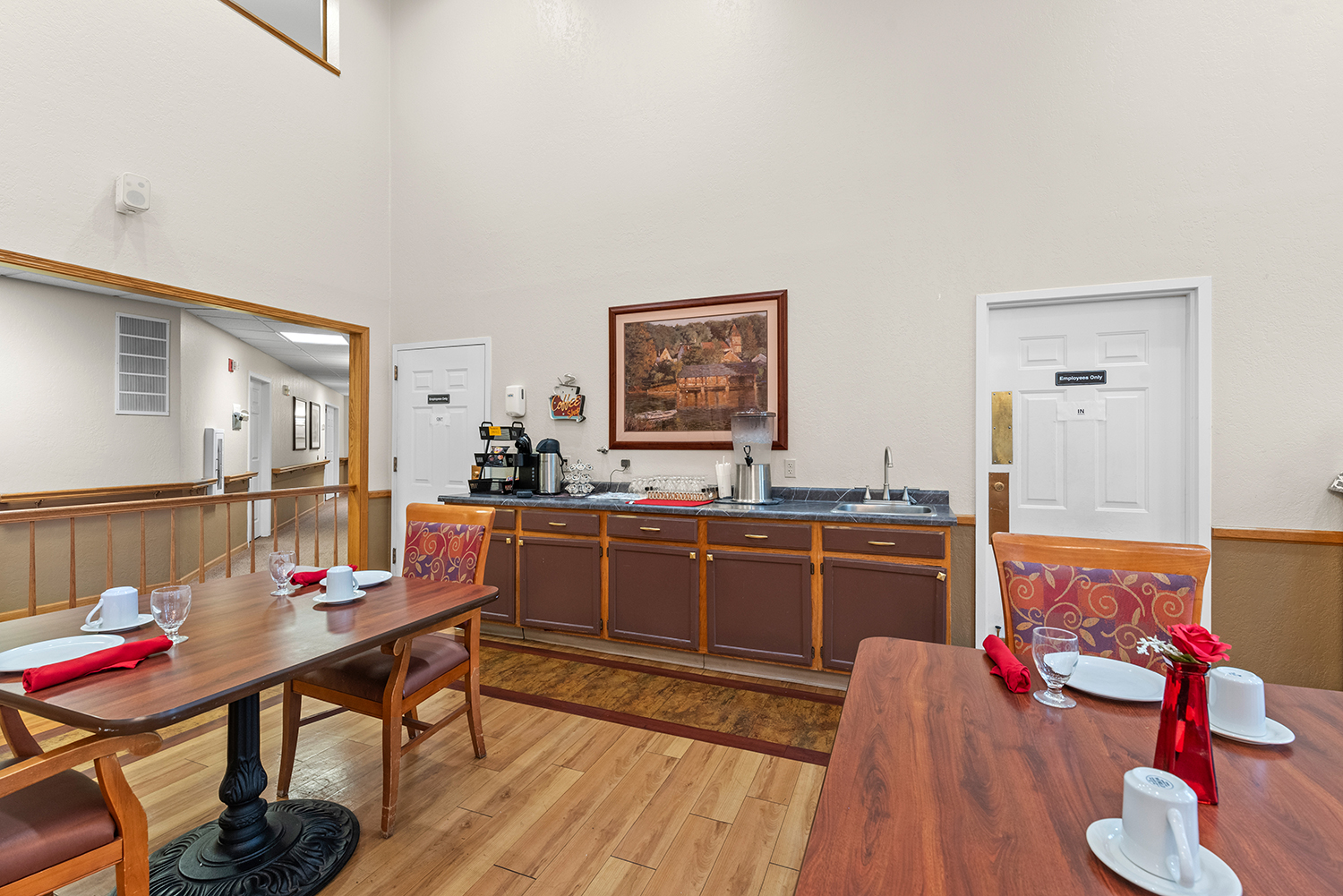 Oaks Gardens Place, Altoona, WI 8