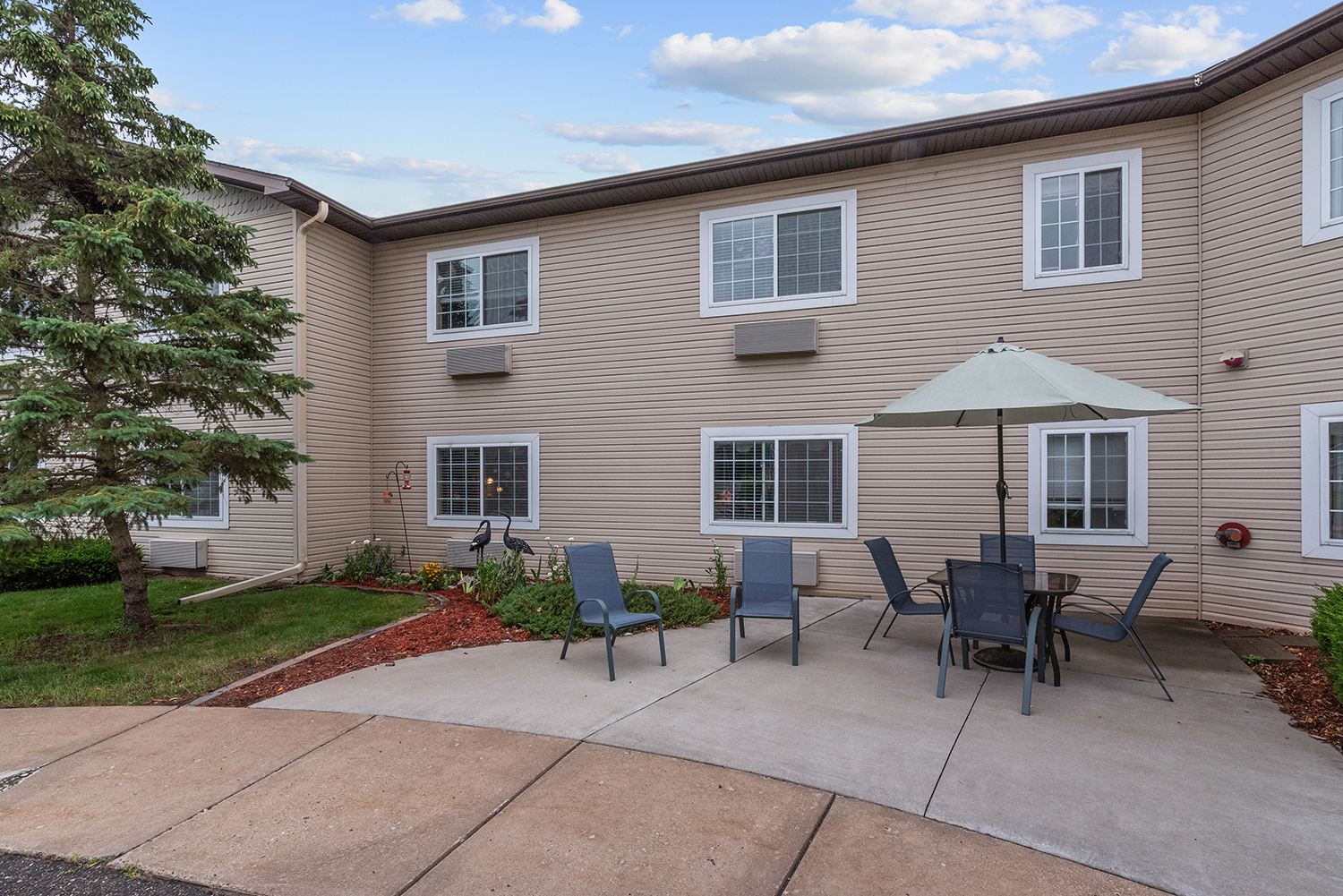 Oaks Gardens Place, Altoona, WI 23