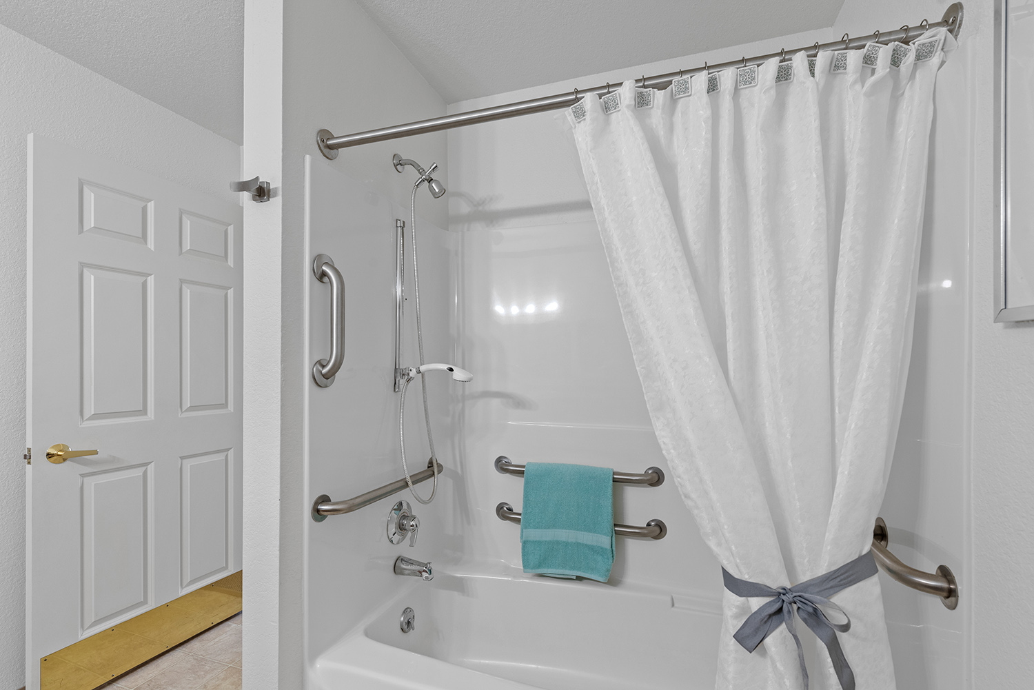 LakeHouse Fond du Lac, Fond du Lac, WI 26