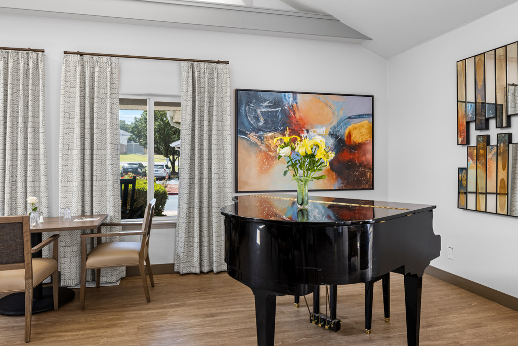 Beò of Jackson, Jackson, TN 27