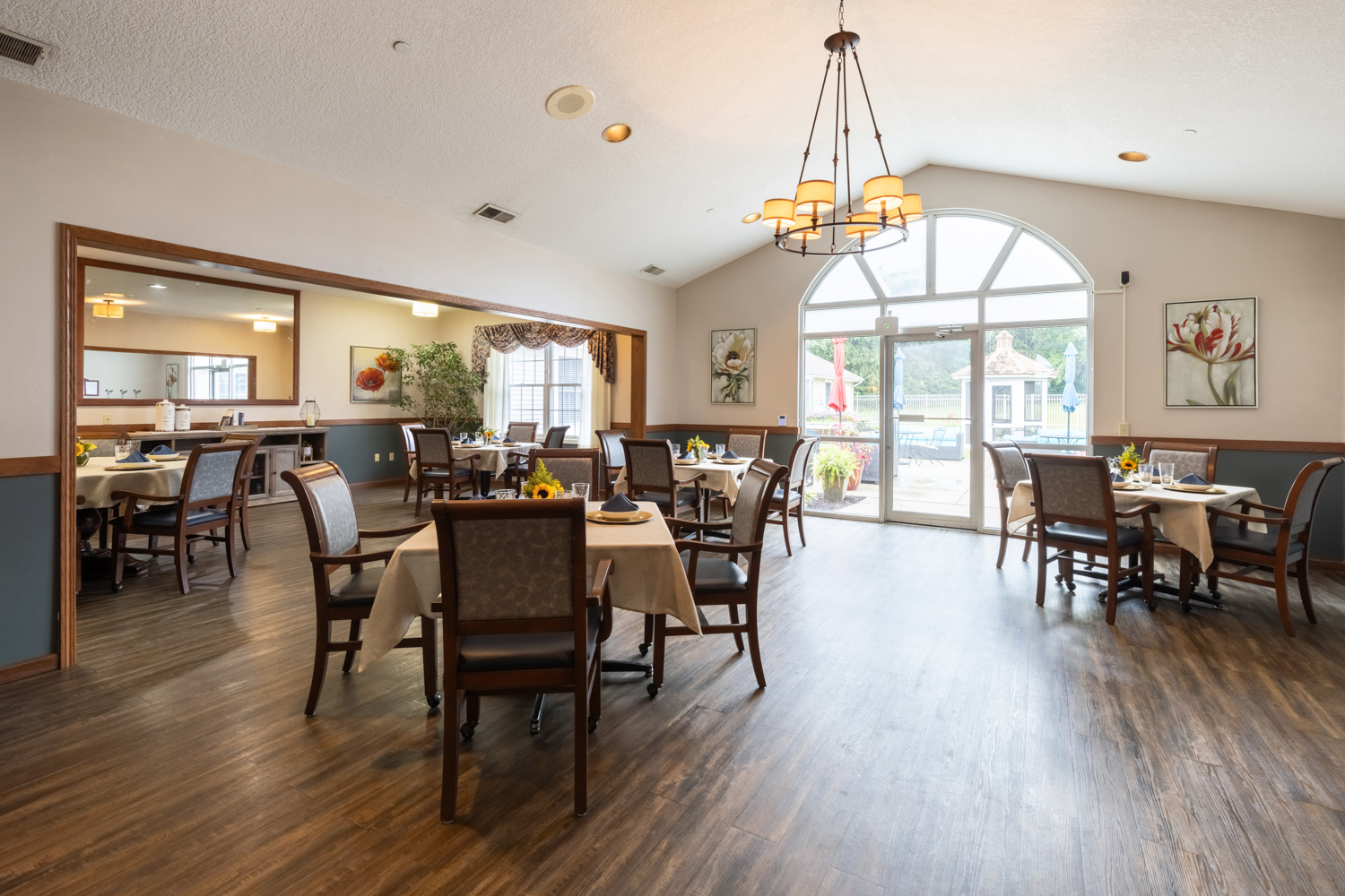 Liberty Court, Dixon, IL 7