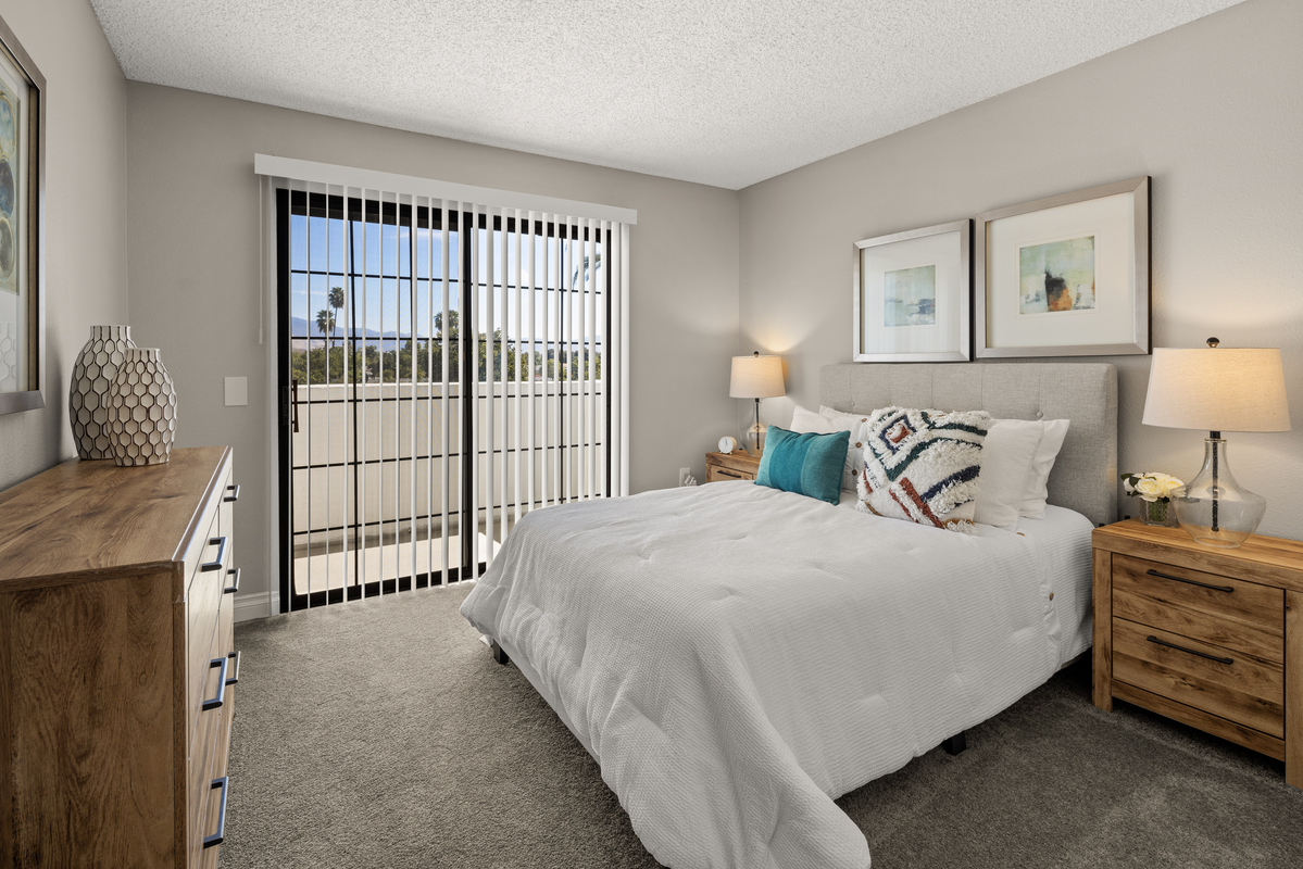 Camelot, Hemet, CA 10