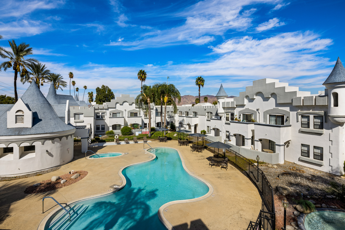 Camelot, Hemet, CA 3