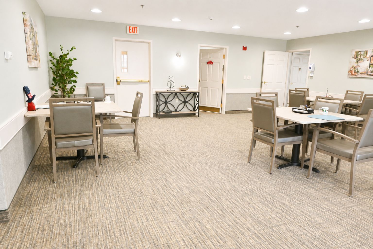 Omni West Assisted Living, Youngstown, OH 40