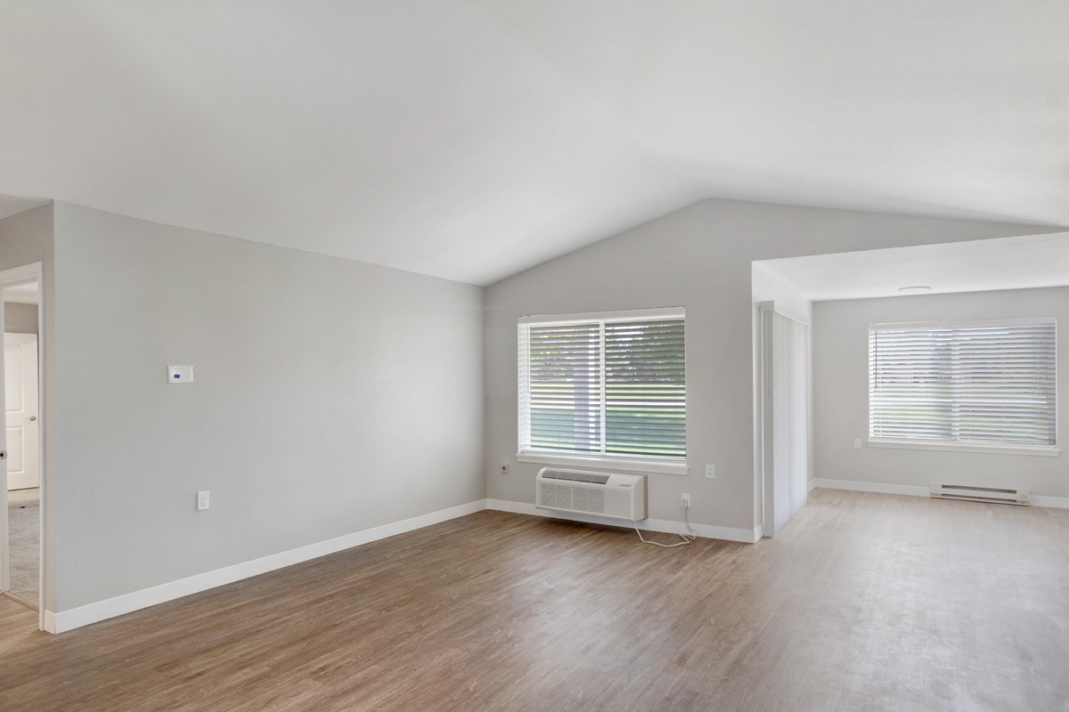 Independence Village of Saginaw (Wescourt), Saginaw, MI 45