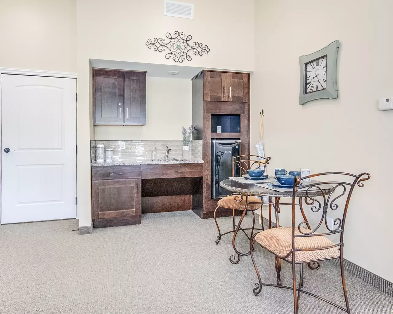 Glen Abbey Assisted Living & Memory Care 14