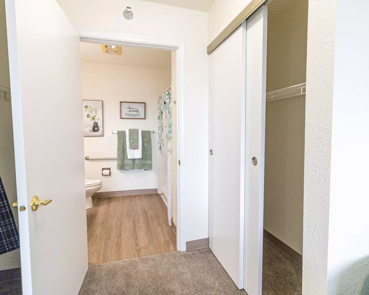 Independence Village of Saginaw (Wescourt), Saginaw, MI 43