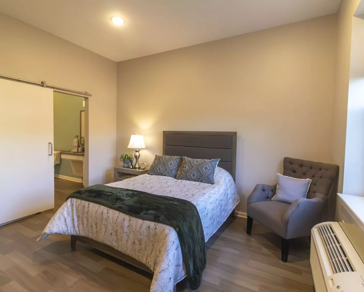 StoryPoint Farmington Hills, Farmington Hills, MI 40