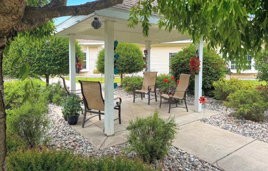 Arbor Grove Assisted Living & Memory Care, Alma, MI 4