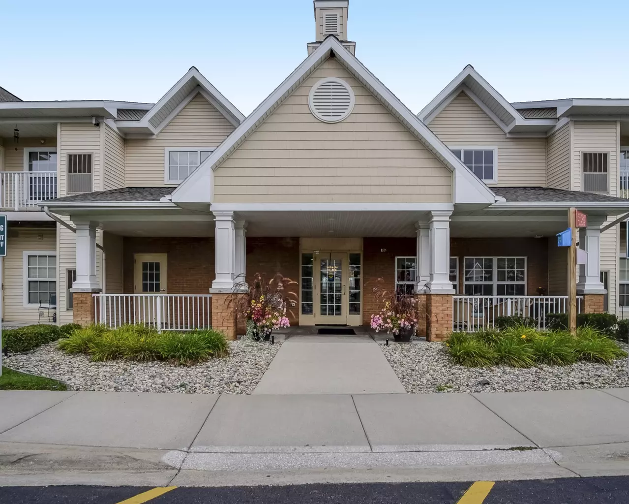 Devonshire Retirement Village, Lapeer, MI