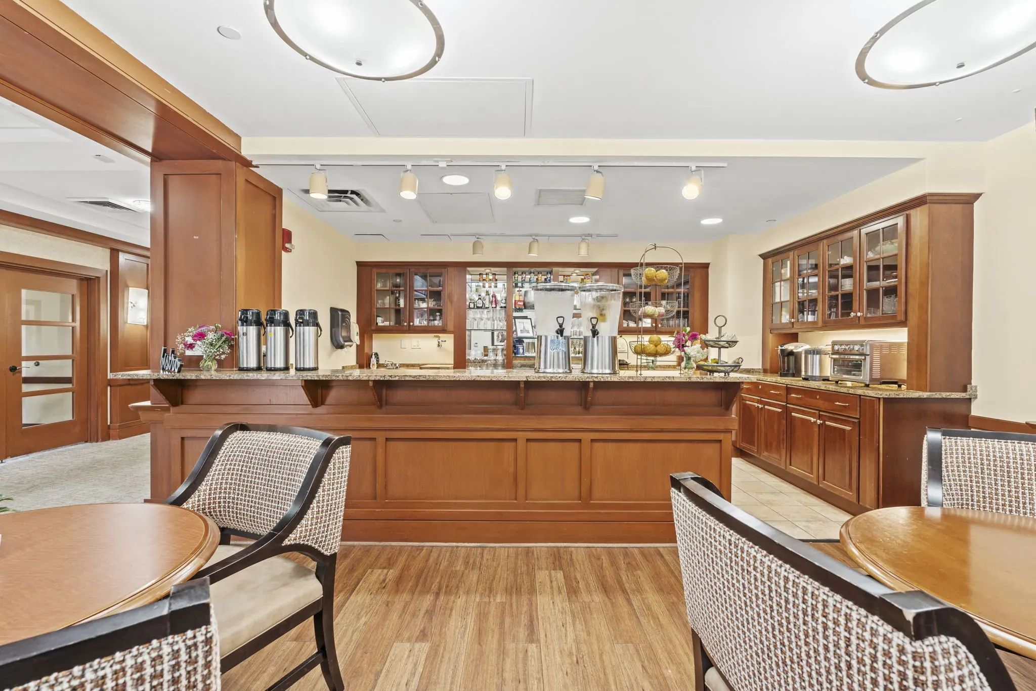 Sunrise of Franklin Lakes, Franklin Lakes, NJ 5