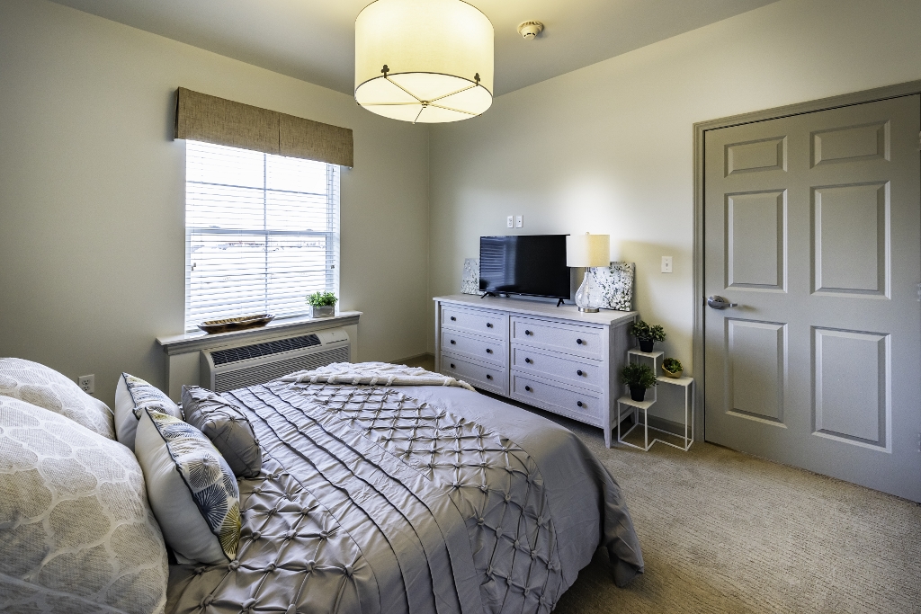 StoryPoint Livonia, Livonia, MI 52