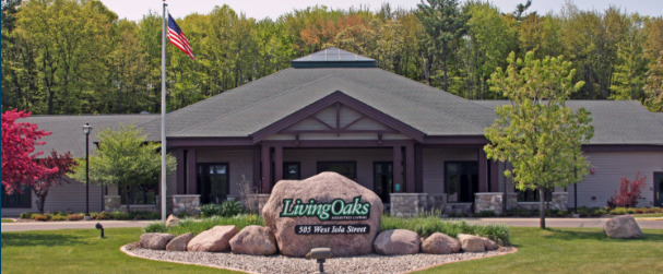 Living Oaks, Iola, WI