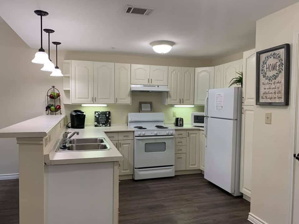 Villa De San Antonio, San Antonio, TX 3