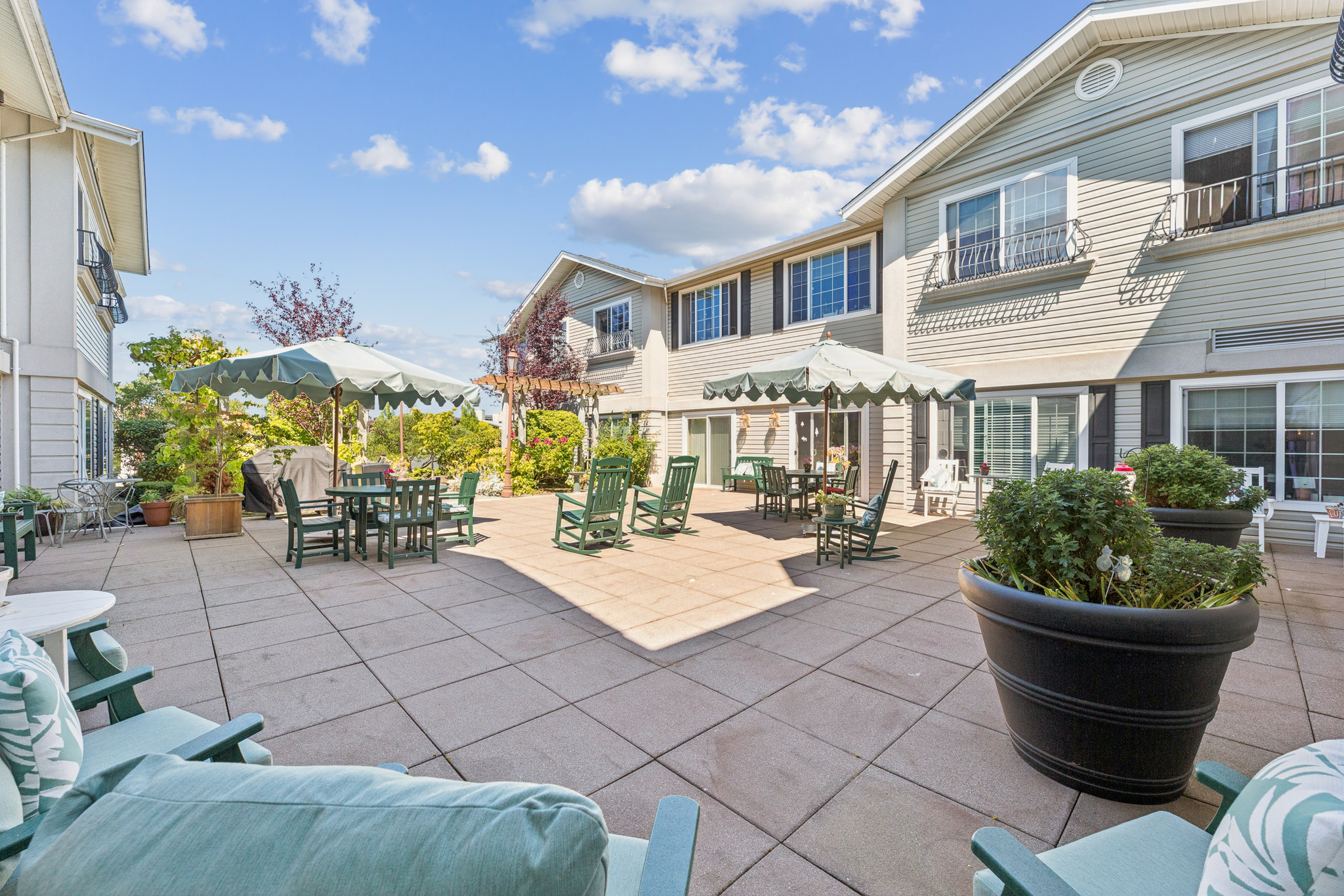 Edmonds Landing by Cogir, Edmonds, WA