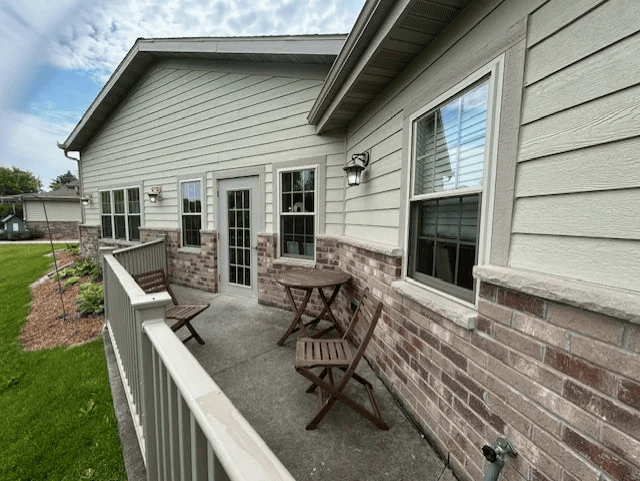 Dimensions Living Pewaukee East, Pewaukee, WI