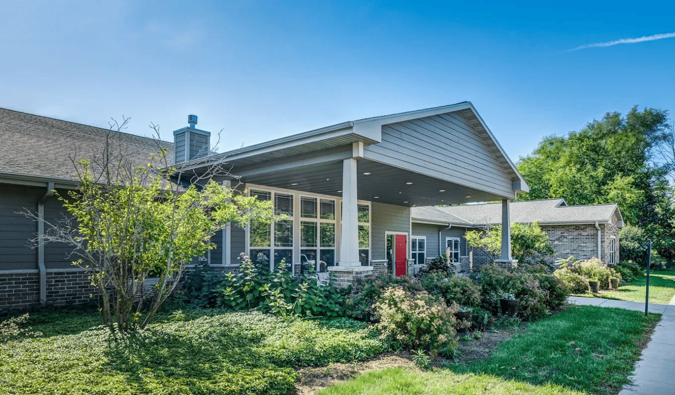 Dimensions Living Pewaukee West, Pewaukee, WI